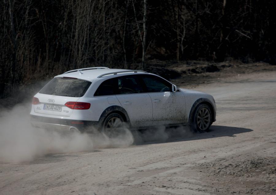  Audi A4 Allroad 3.0 TDI Quattro (B8, 8K) 2009 года  (фото 5 из 31)